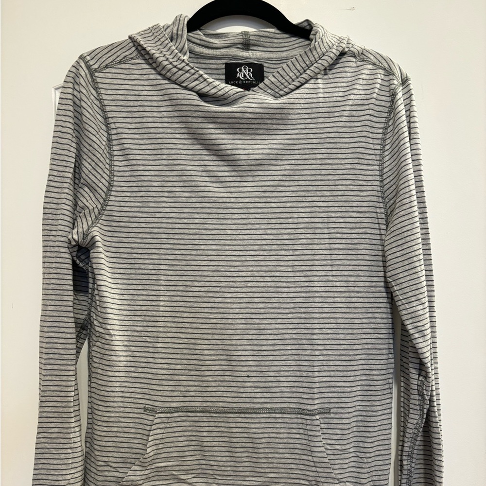 Rock & Republic long sleeve with hood
